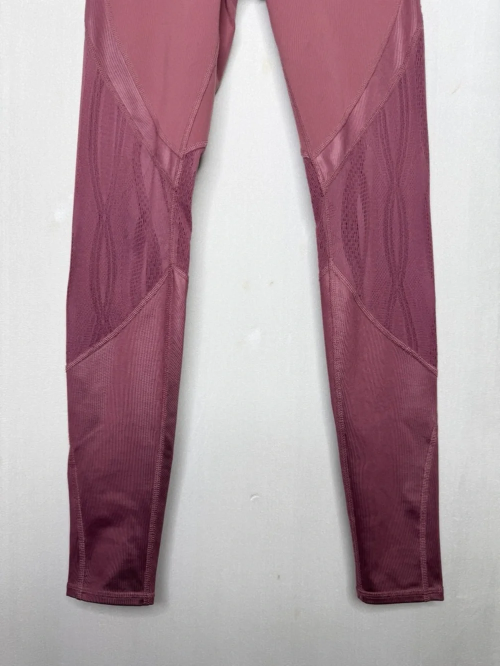 ALO / Vitality mesh panel full length athletic leggings in Grenache pink / S